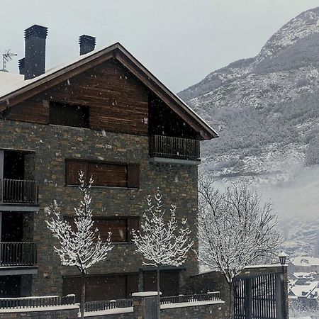 Pleta Del Mon Atico Apartment Benasque Exterior photo